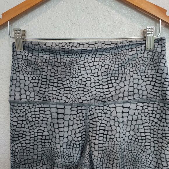 Evolution & Creation Gray Snake Skin Print Athletic Pants Size M - Picture 4 of 8